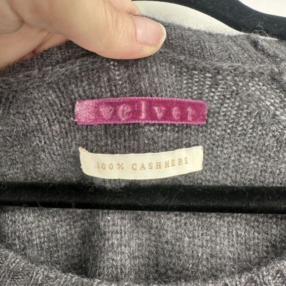 Y2K‎ Velvet by Graham & Spencer Cashmere Short Sleeve Gray Tunic Sweater Small - Picture 2 of 9